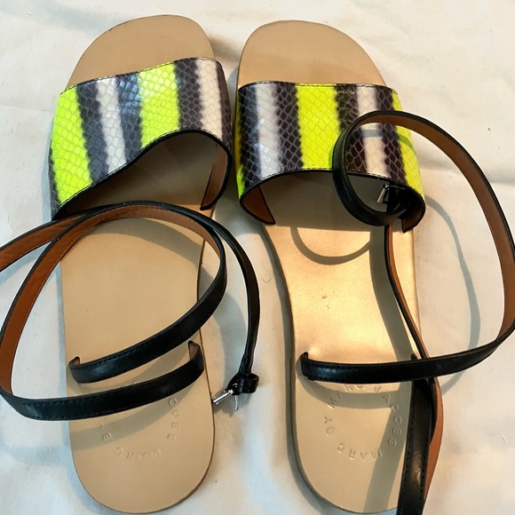 Marc by Marc Jacobs Slide Size 7.5 - Picture 3 of 6